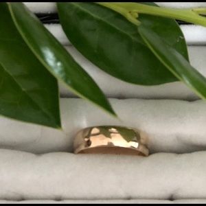 10k Yellow Gold Band